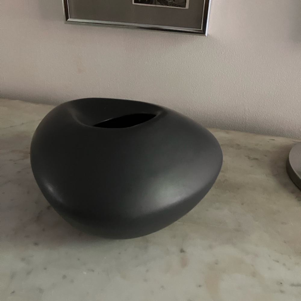 Vintage IKEA Matte Black Bigarro Sculptural Vase / Vessel - Picture 7 of 11